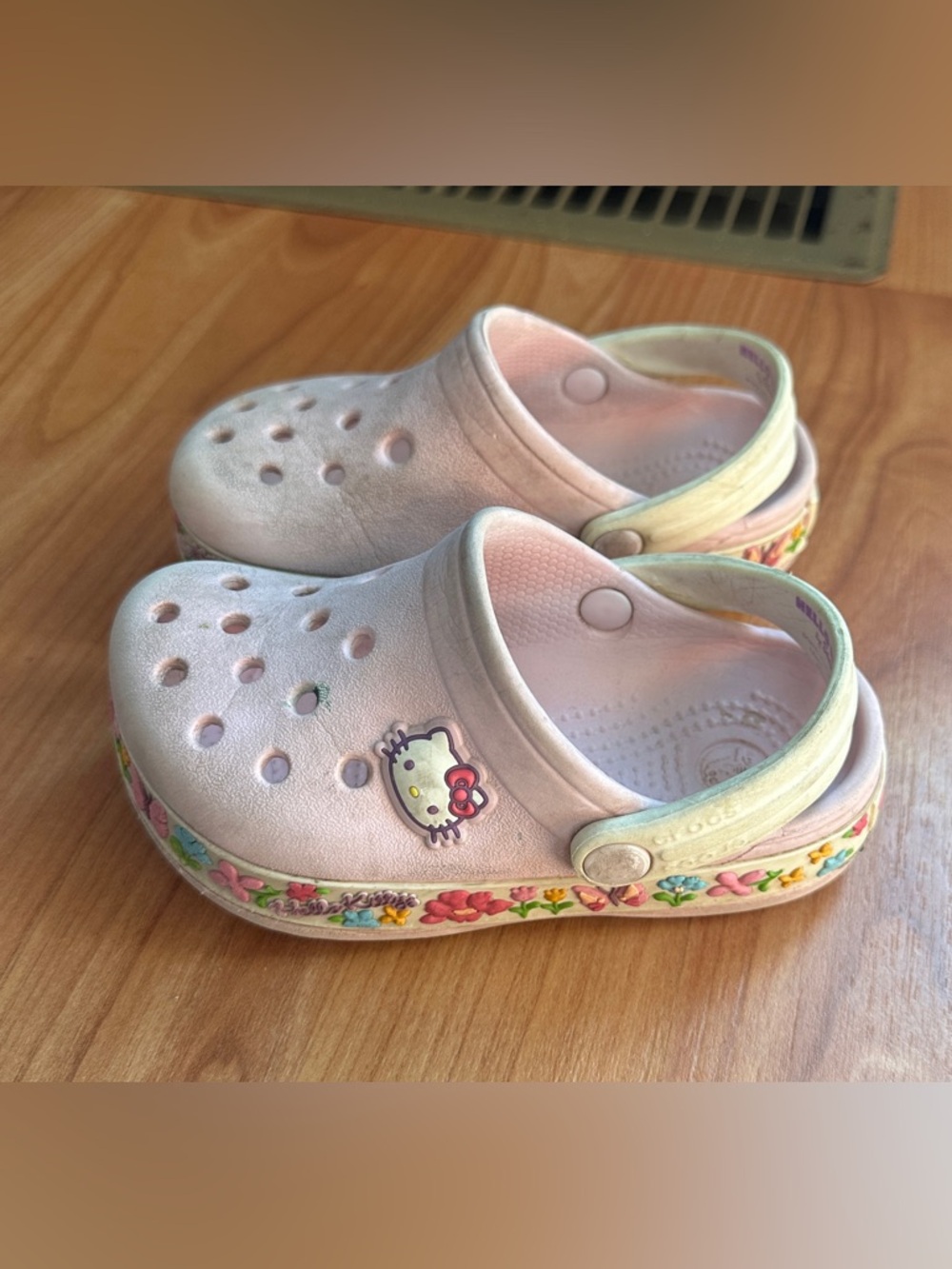 Hello Kitty Crocs Toddler Girls Shoes